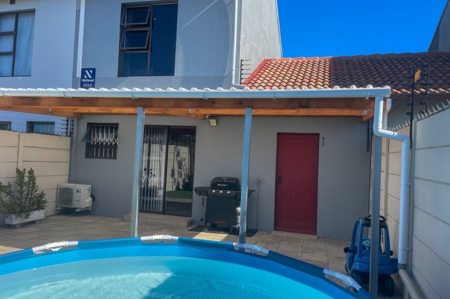 2 Bedroom Property for Sale in Hagley Western Cape